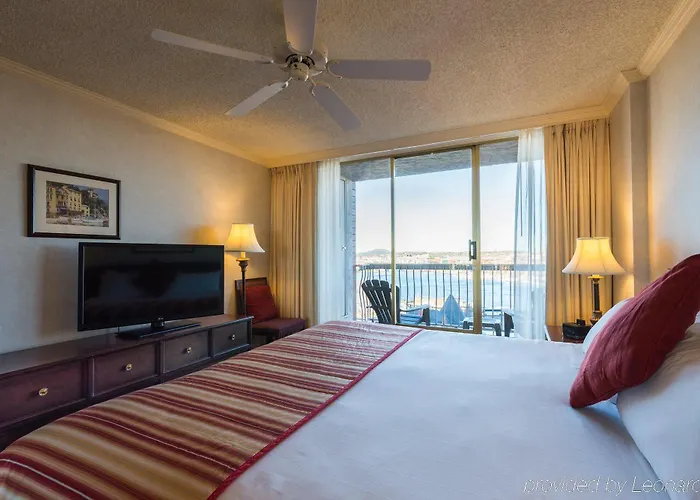 Harbour Towers Hotel & Suites