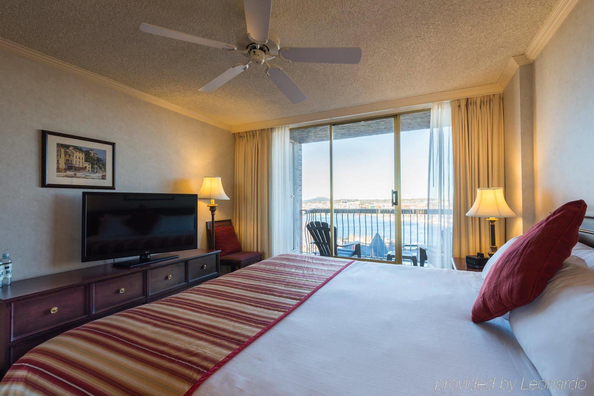 Harbour Towers & Hotel 3*