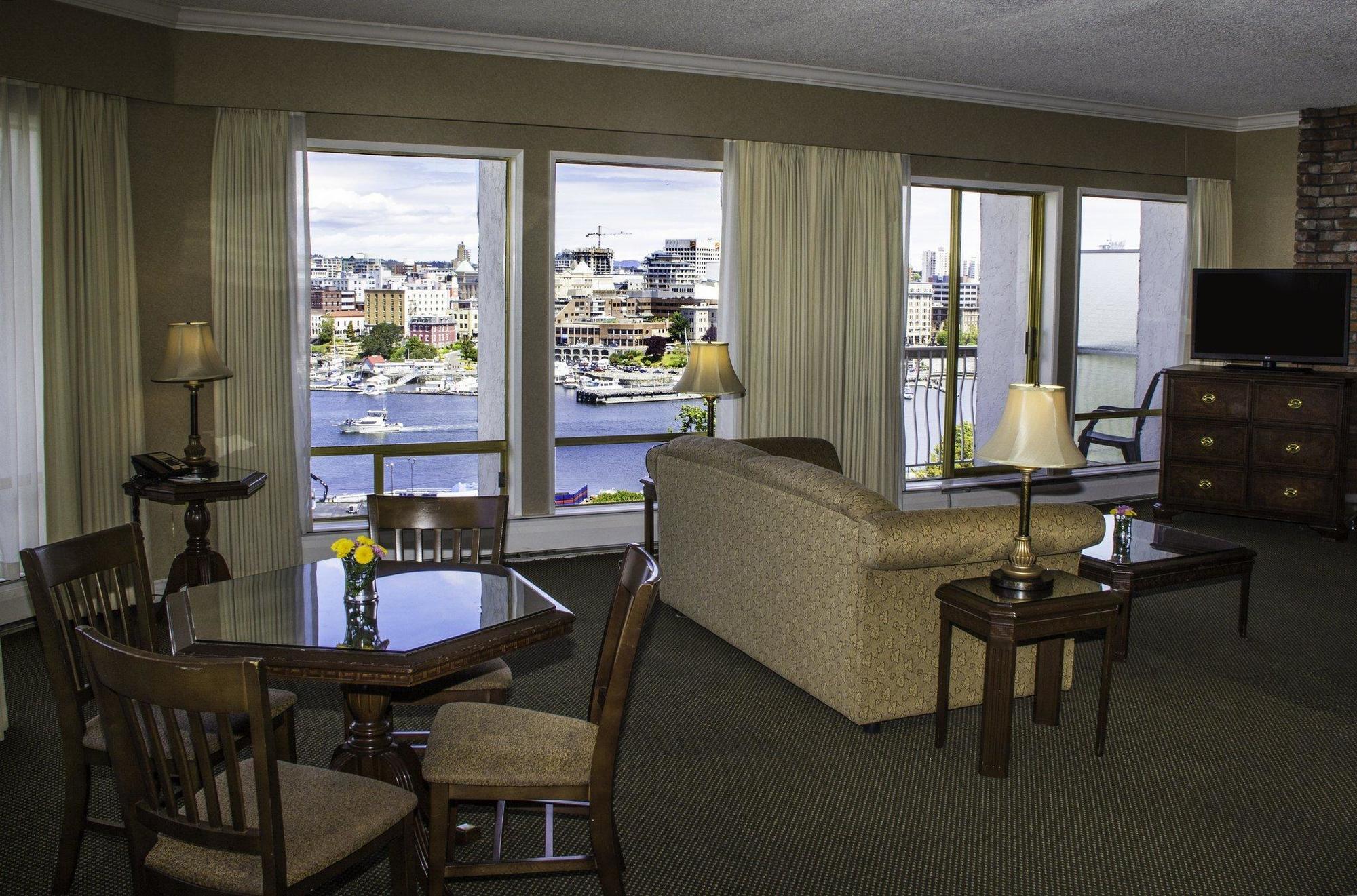 Hotel Harbour Towers &